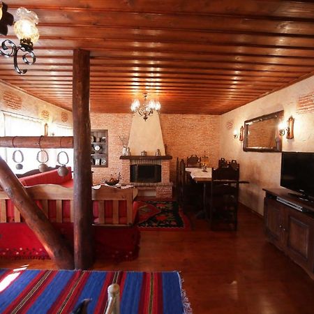 Гостьовий будинок Dora'S House At Agios Germanos Prespes Екстер'єр фото