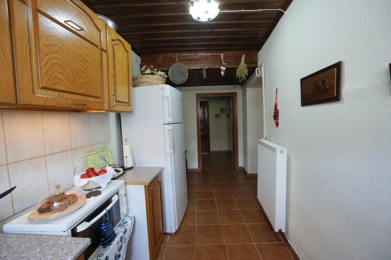 Гостьовий будинок Dora'S House At Agios Germanos Prespes Екстер'єр фото