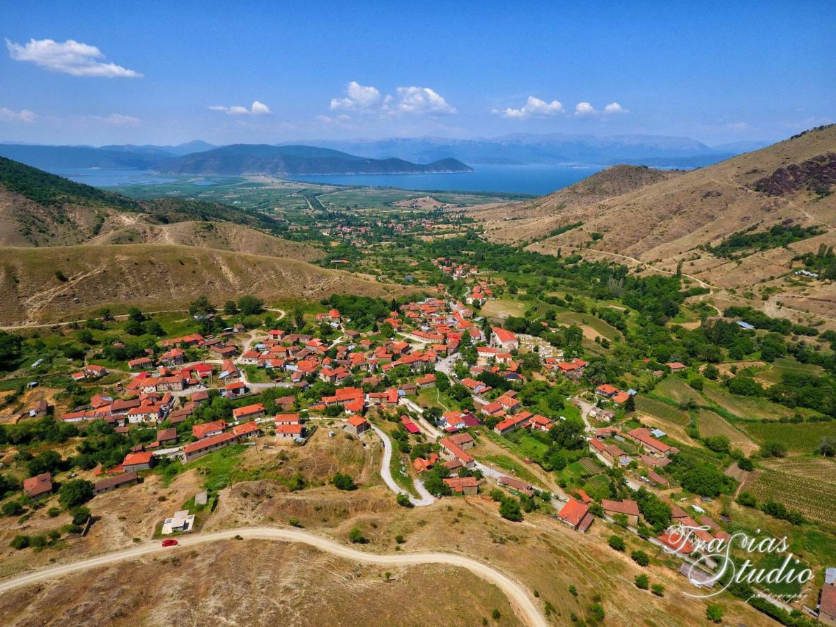 Гостьовий будинок Dora'S House At Agios Germanos Prespes Екстер'єр фото