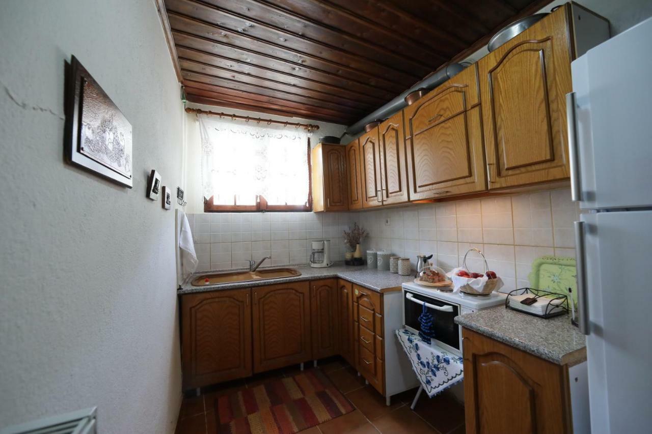 Гостьовий будинок Dora'S House At Agios Germanos Prespes Екстер'єр фото